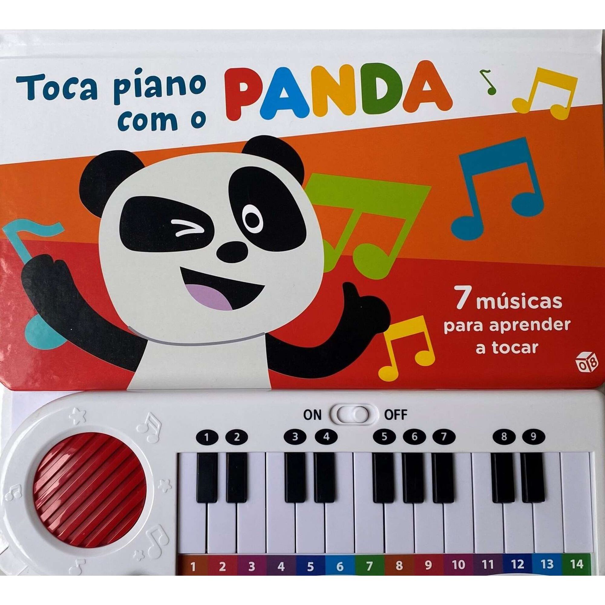 Toca Piano com o Panda