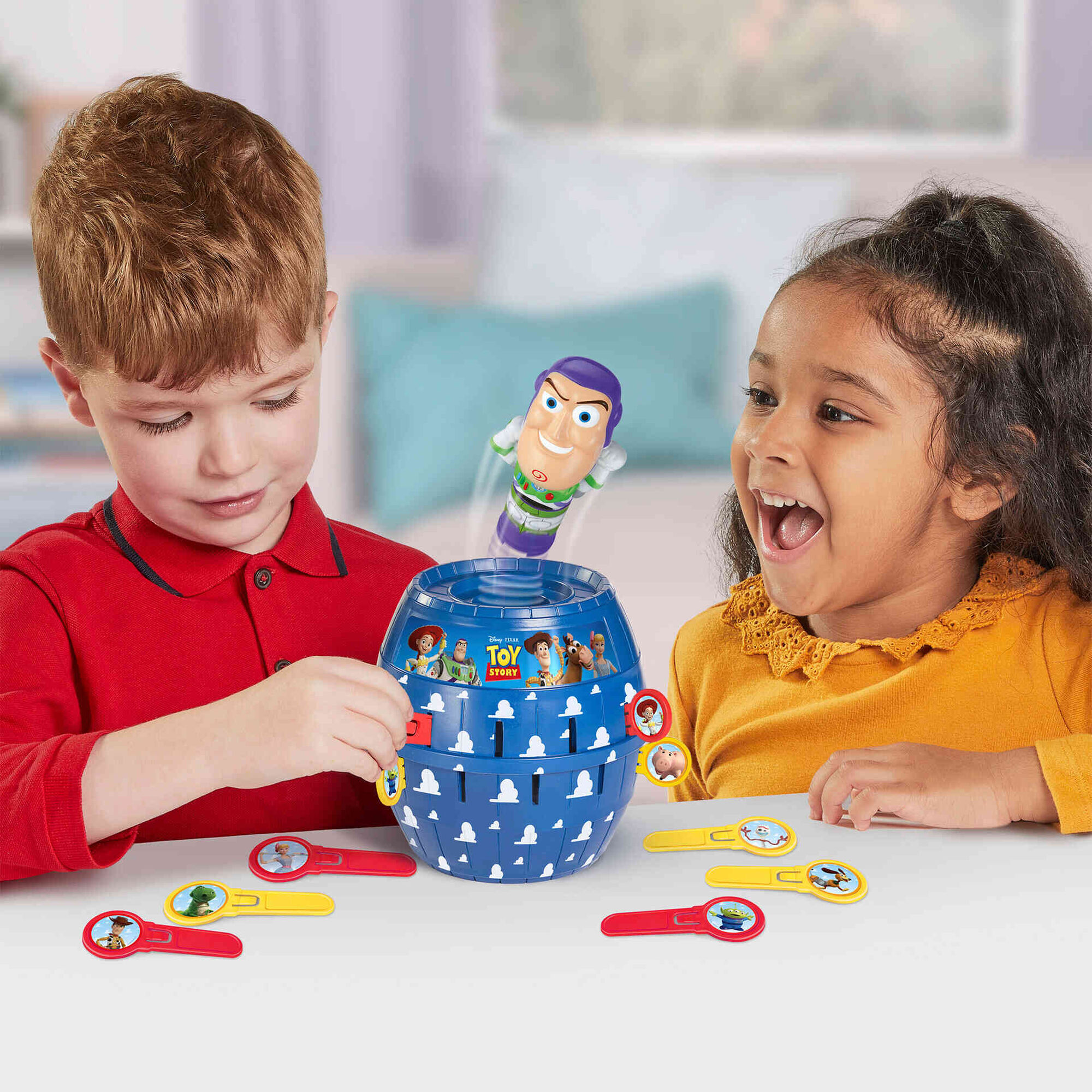 Bizak - Jogo Salta Buzz Lightyear