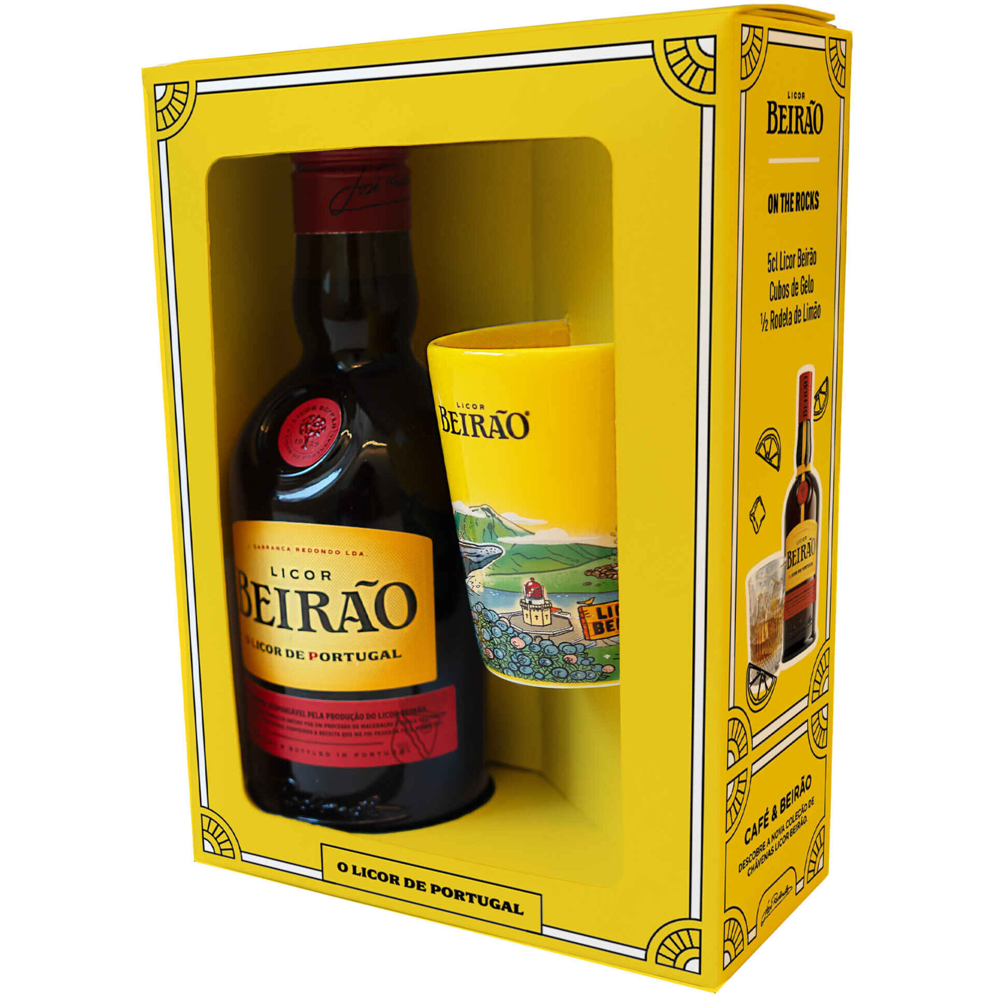 Licor Beirão com Chávena