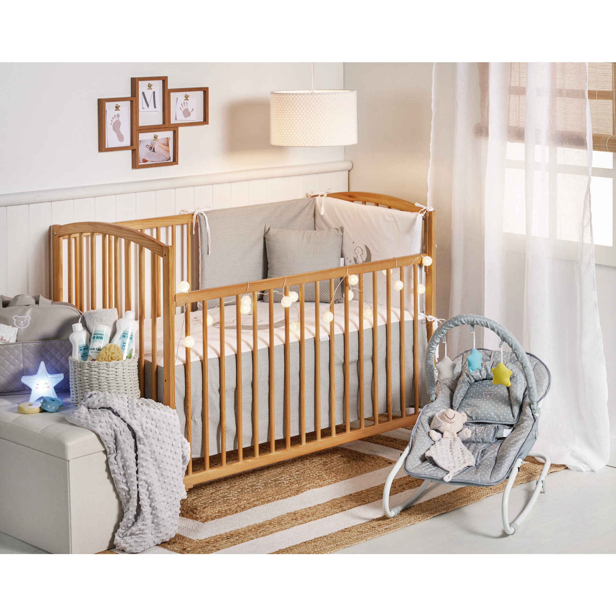 Cama de Grades em Madeira