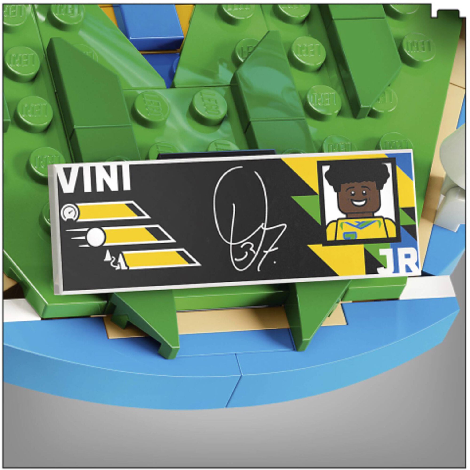 LEGO - Vini Jr. &ndash; Destaques do Futebol - 43027